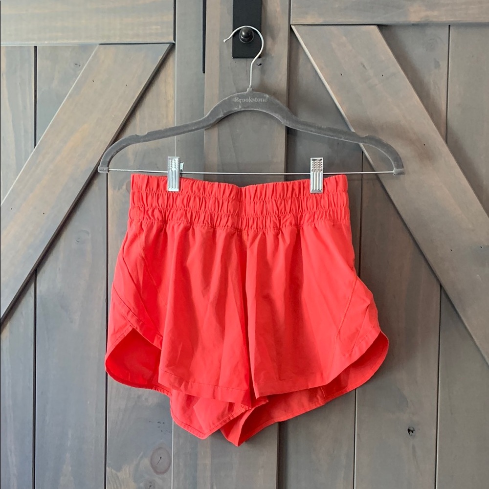 Lululemon Track That 3” Lined Shorts, size 6